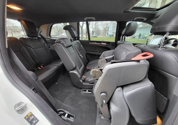 Mercedes-Benz GL cena 169900 przebieg: 24817, rok produkcji 2016 z Warszawa małe 704